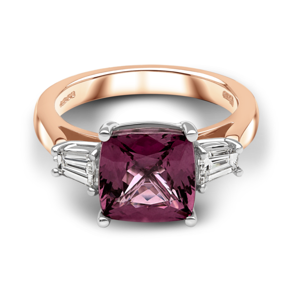 Red Spinel and Diamond Three Stone Ring - Image 3